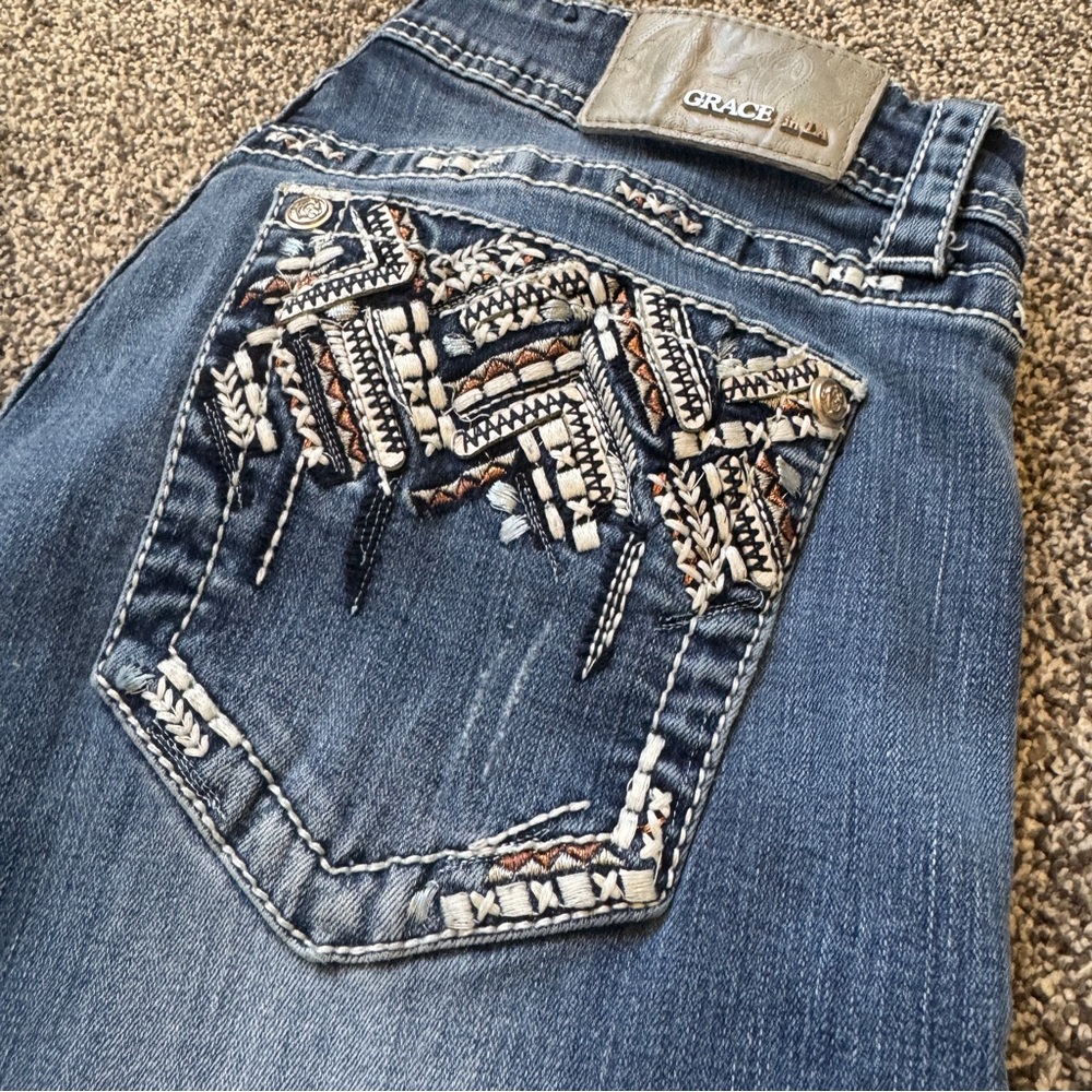 Grace in LA Women’s Jeans Size 30 Bootcut Embroidered Pocket Blue Denim - Picture 3 of 10